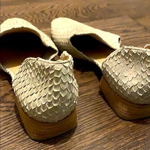 Scalloped White Heeled Shoes